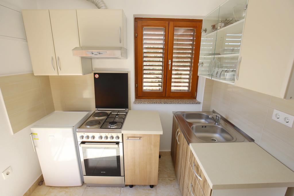 Holiday Home Zemljak Sukosan Luaran gambar