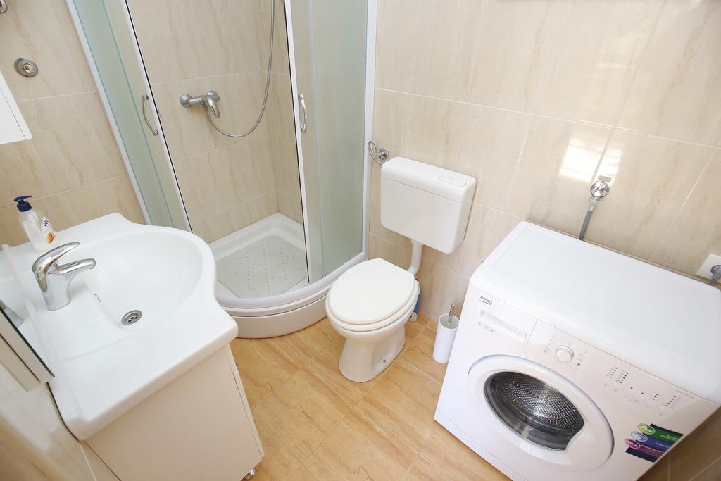 Holiday Home Zemljak Sukosan Luaran gambar